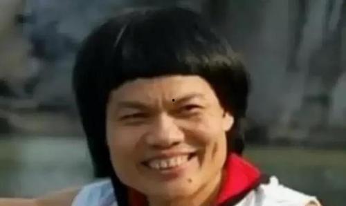 明星最丑十名,盘点明星最丑十大排名，颜值对决引热议