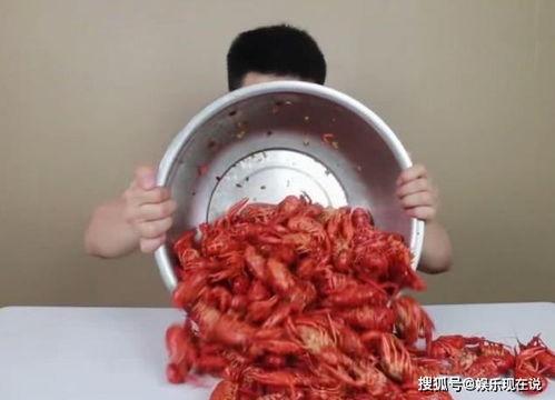 网红小伙吃小龙虾图片,视觉盛宴引网友热议